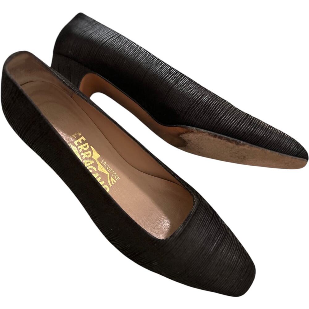 Excellent Condition Salvatore Ferragamo Striated Leather Low Heel Shoes Wmns 7.5